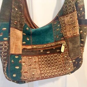 Magnifique Shoulder Bag